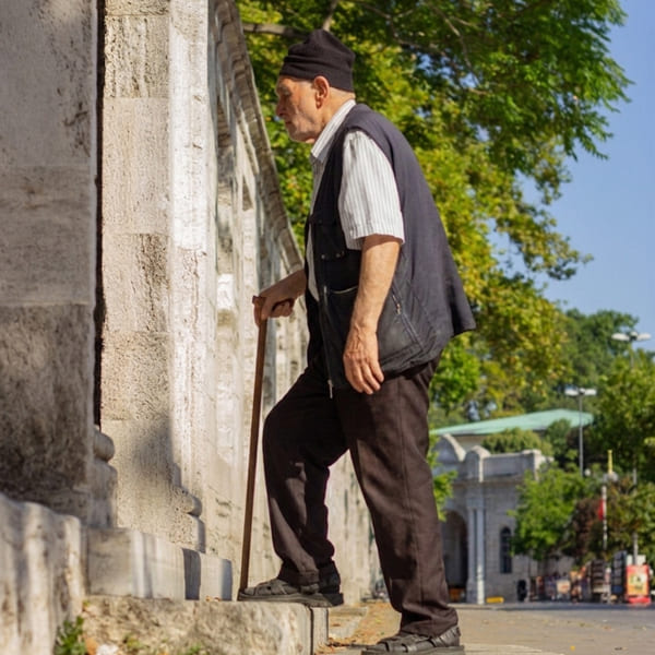 帕金森氏症抬頭穩定走路的奇蹟故事